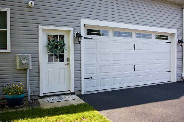 24/7 Emergency Garage Door Panel Replacement experts in Stanley, ND